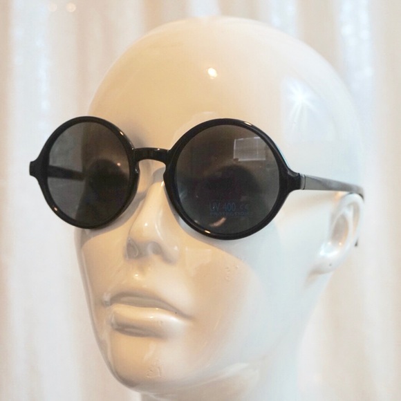 Accessories - Small round Sunglasses 🕶  All eyewear 3 for $30